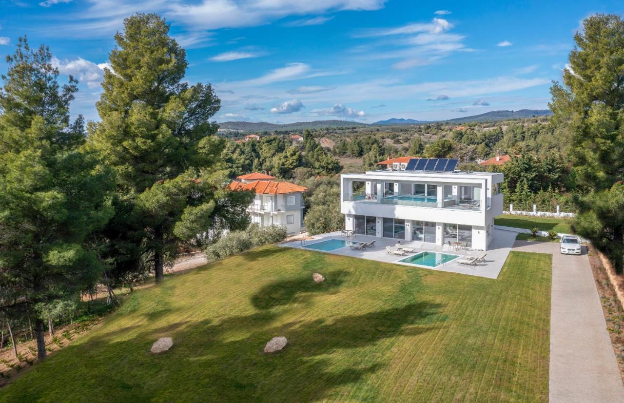 Nikiti Botanic Pool Suites Экстерьер фото