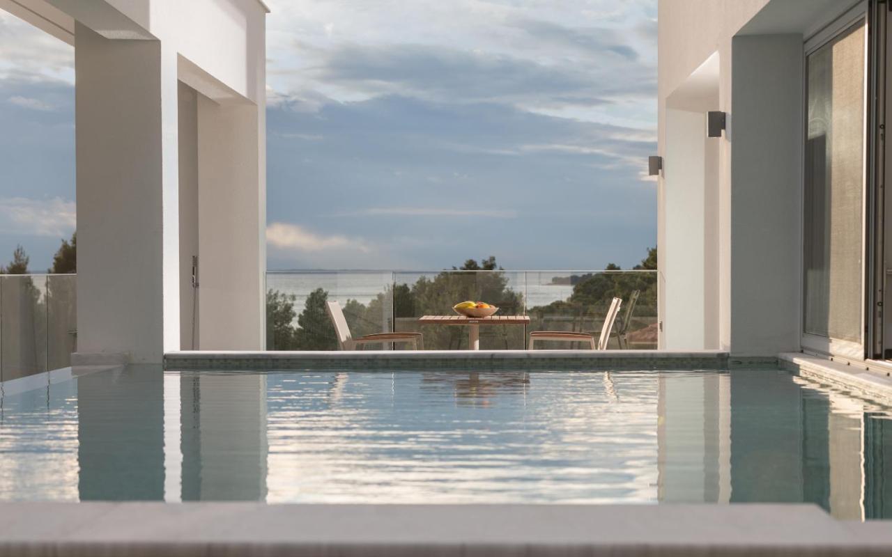 Nikiti Botanic Pool Suites Экстерьер фото