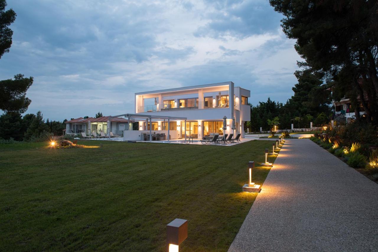 Nikiti Botanic Pool Suites Экстерьер фото