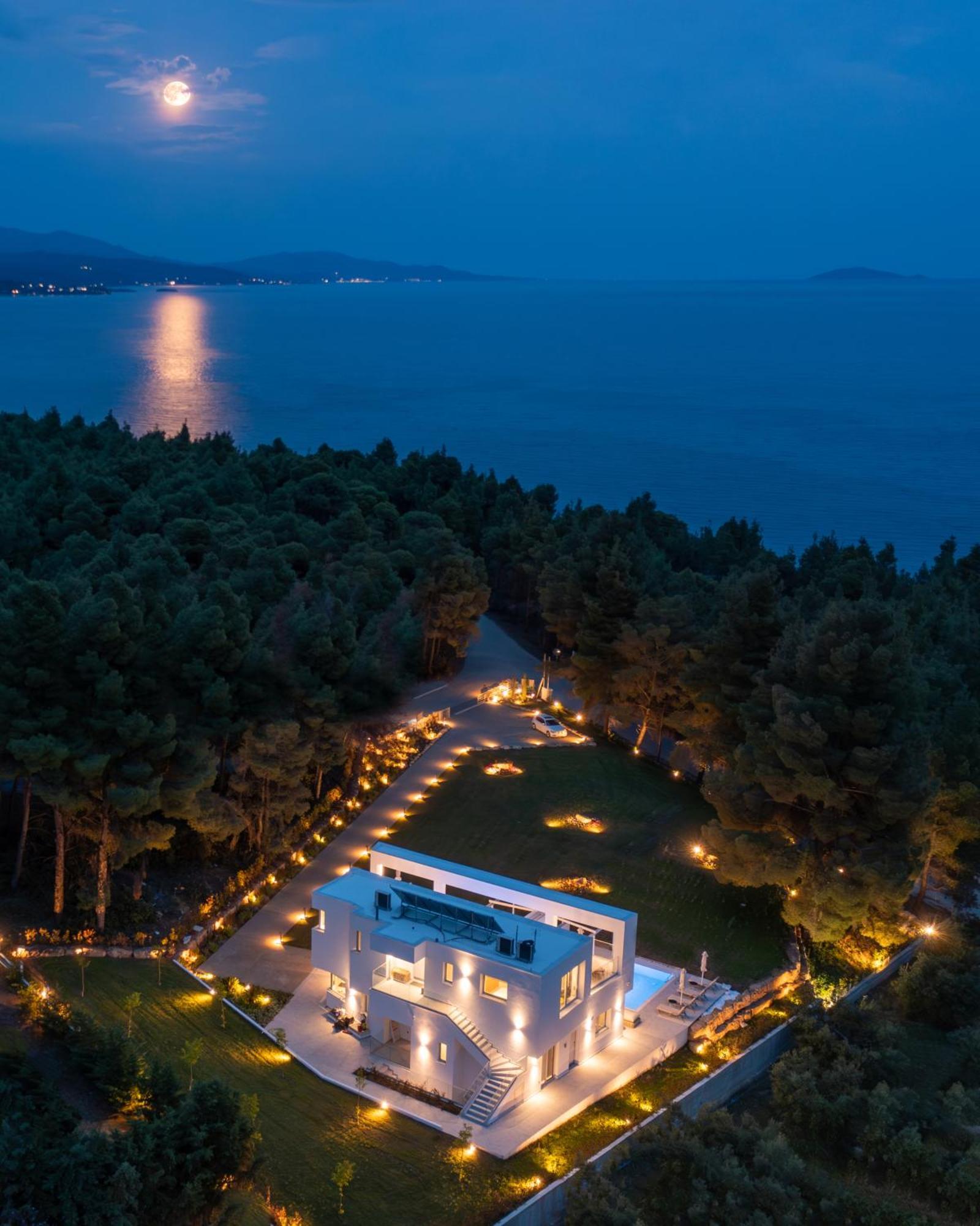 Nikiti Botanic Pool Suites Экстерьер фото